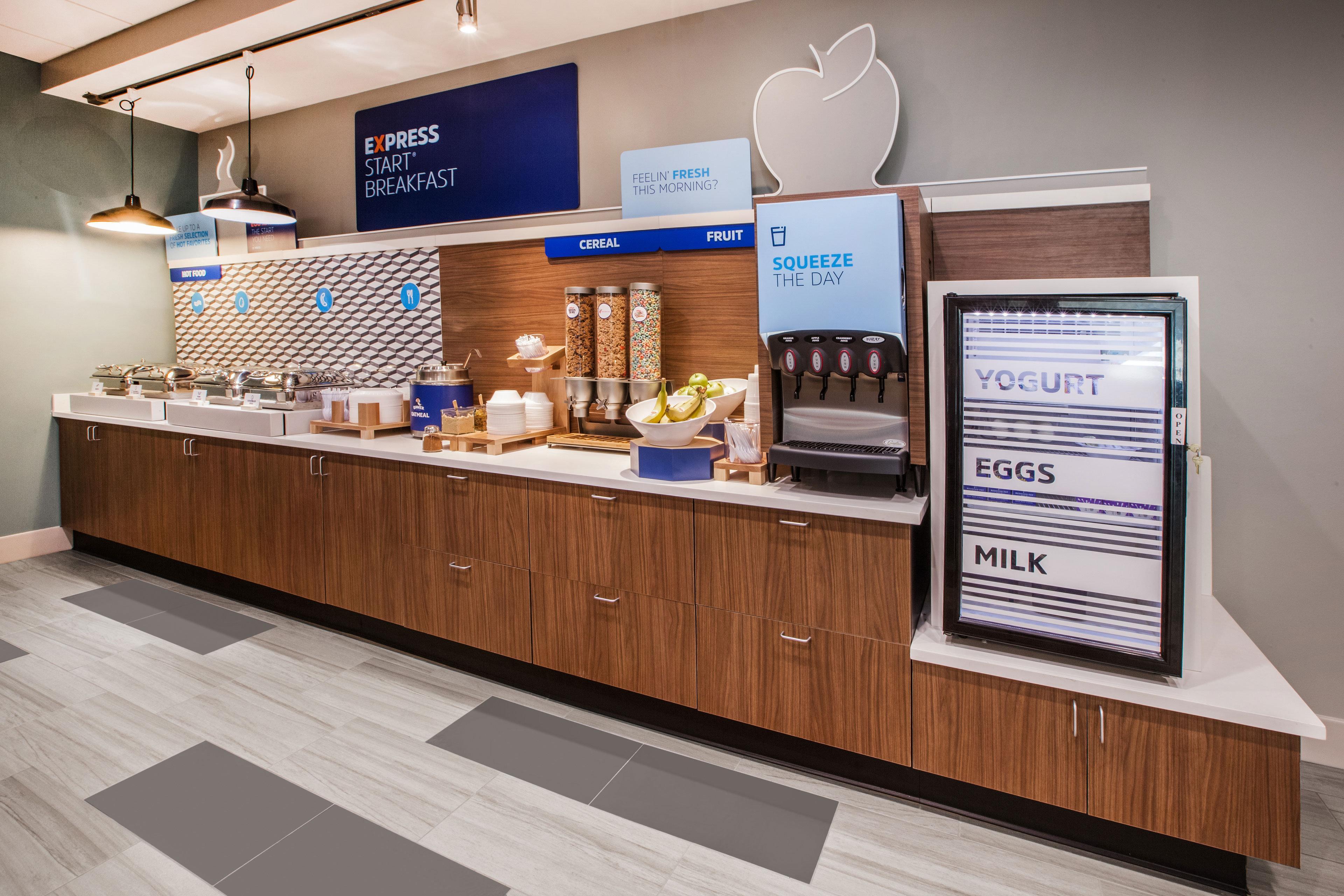 Holiday Inn Express Hotel & Suites Manchester Conference Center By Ihg Eksteriør bilde