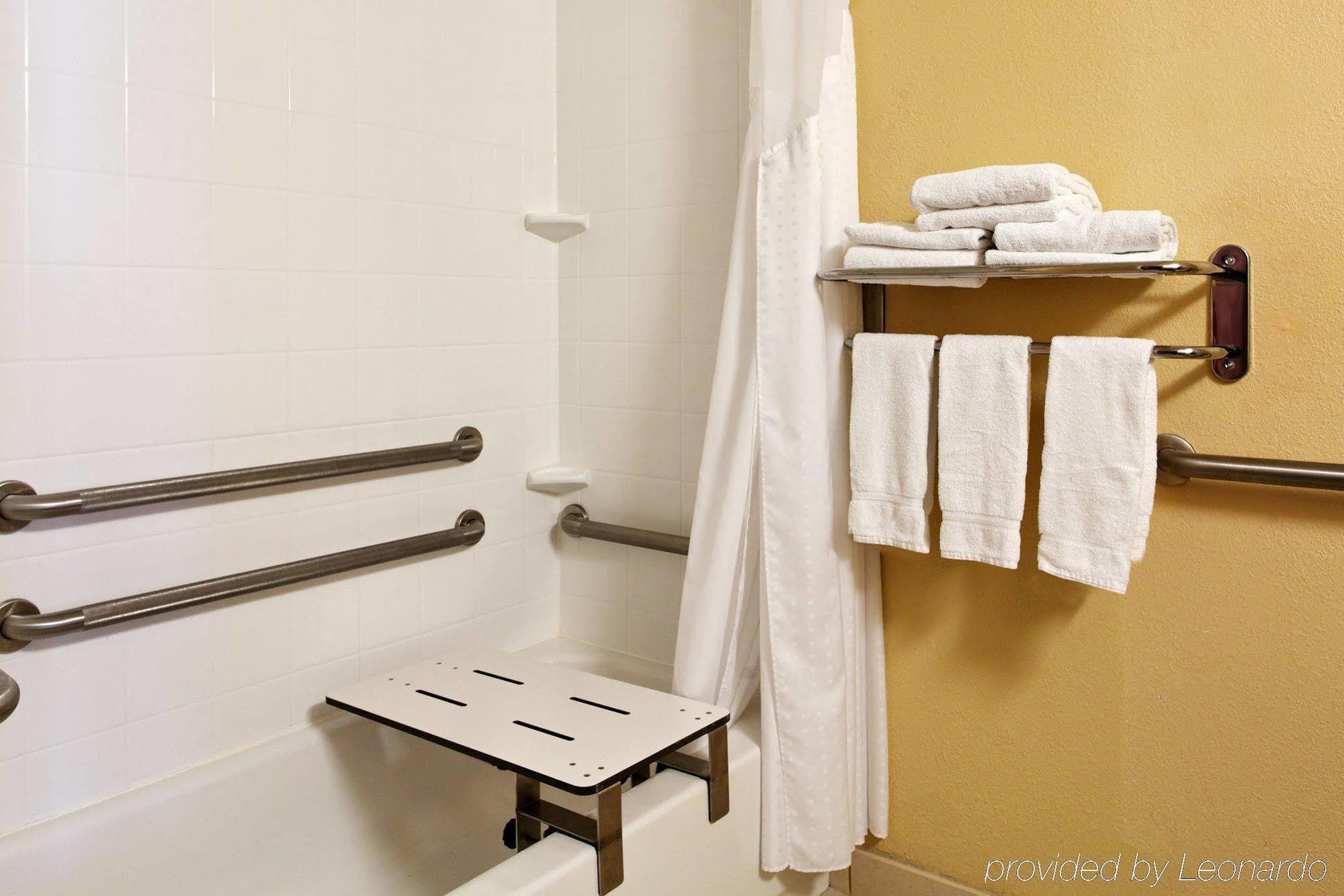 Holiday Inn Express Hotel & Suites Manchester Conference Center By Ihg Eksteriør bilde